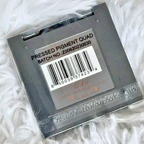 KAB COSMETICS  Pressed Pigment Quad Eyeshadow in Deep Smoke ☆ SEALED - Picture 3 of 3